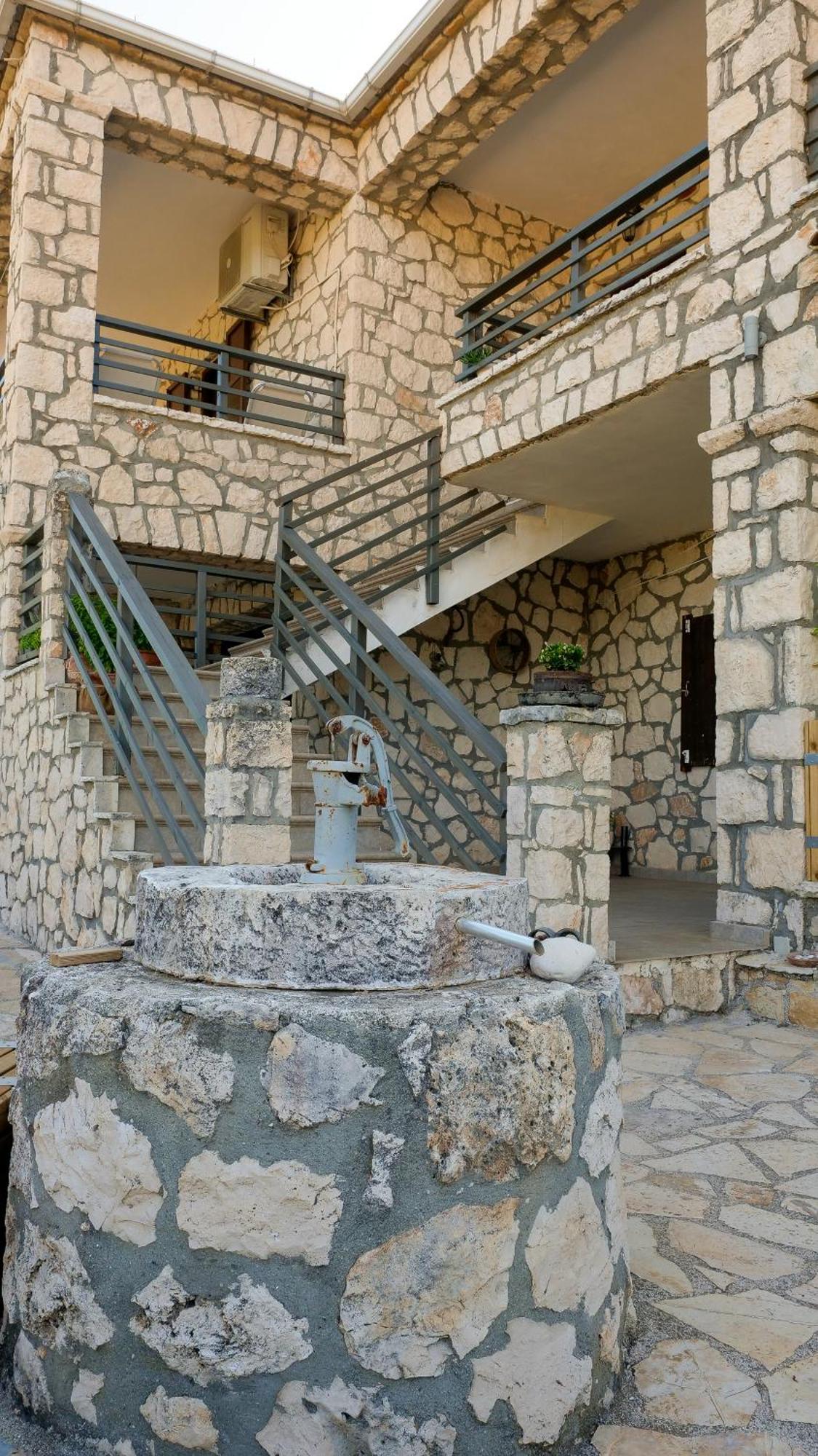 Fterini Apartments Sterna & Alletri Agios Leon Exterior photo